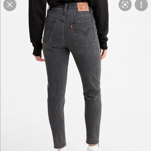 Levi’s Wedgie Skinny Jean
